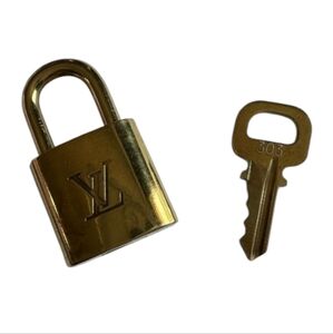 LV Lock & Key #303